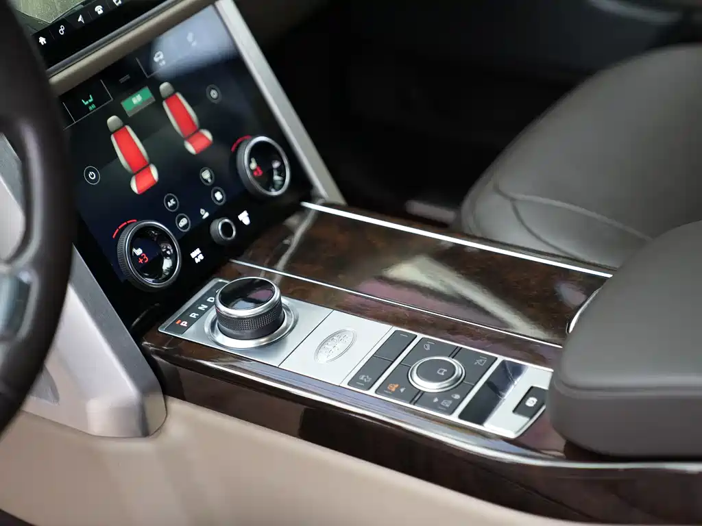 Land Rover Range Rover 2022 — фото 10