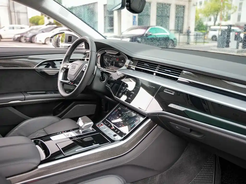 Audi S8 2022 — фото 18