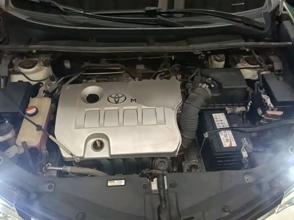 Toyota RAV4 2017 — фото 20