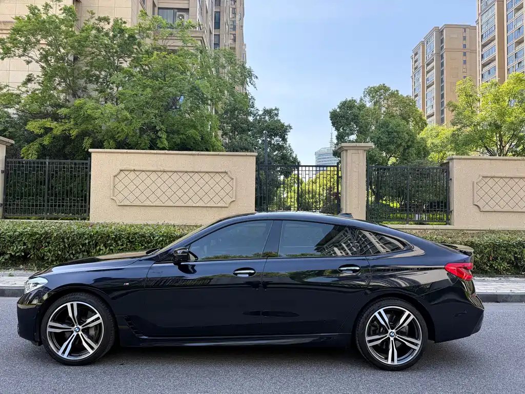 BMW 6 Series GT 2018 — фото 8