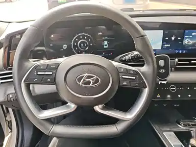 Hyundai Elantra 2022