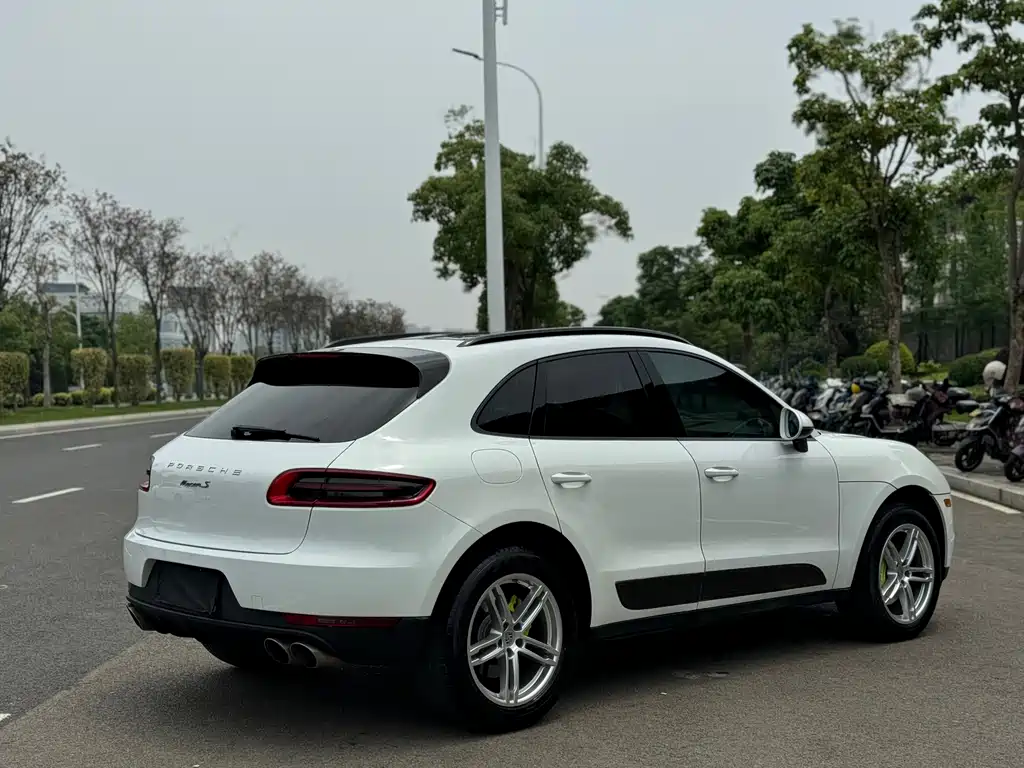 Porsche Macan 2015 — фото 15