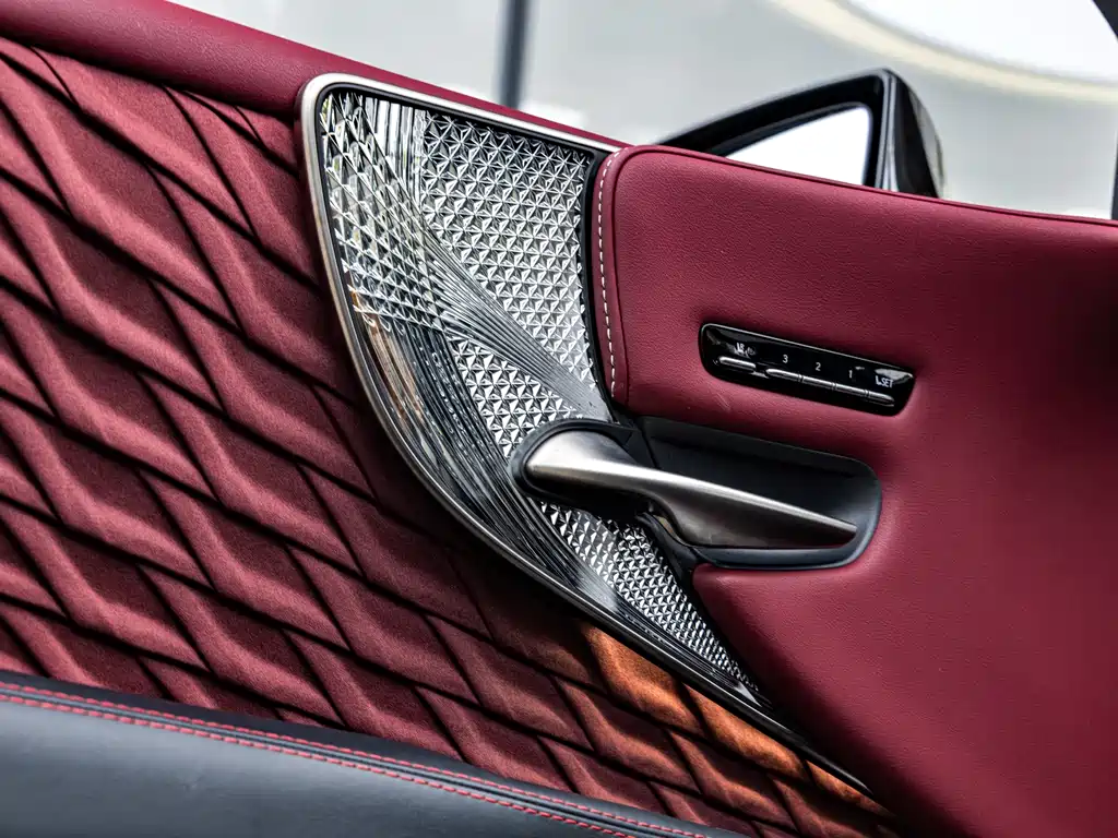 Lexus LS 2021 — фото 19