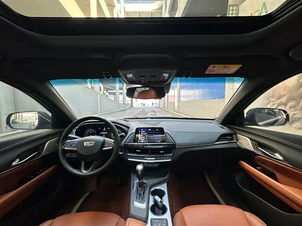 Cadillac CT4 2021 — фото 11