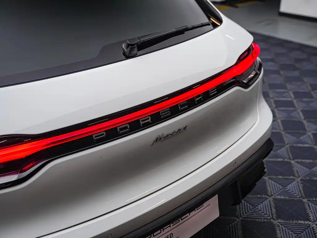 Porsche Macan 2024 — фото 11