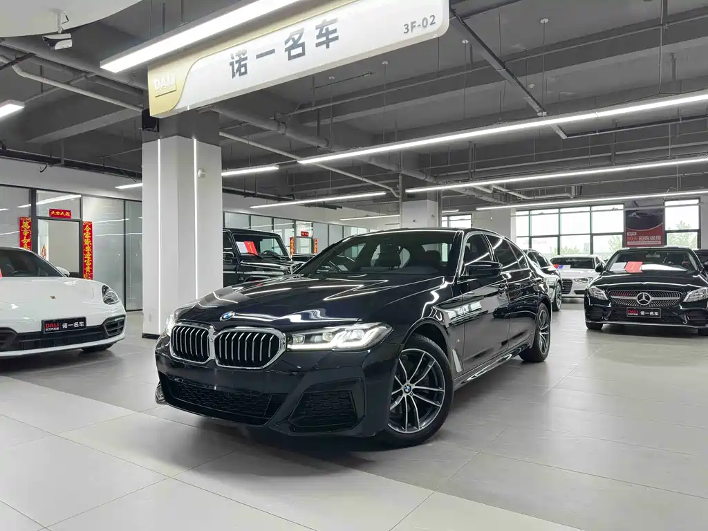 BMW 5 Series 2021 — фото 1