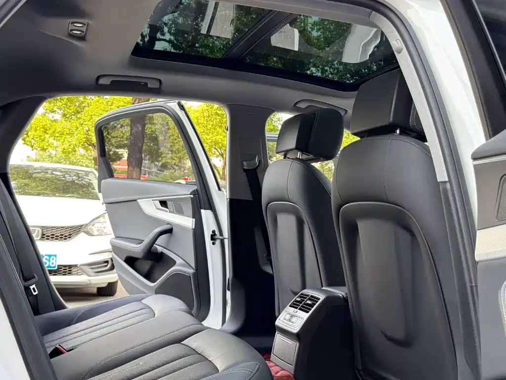 Audi A4L 2021