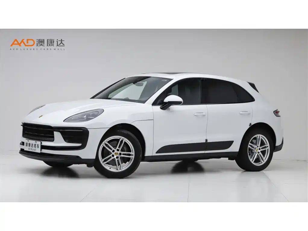 Porsche Macan 2024 — фото 1