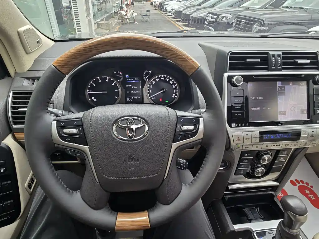Toyota Prado 2019 — фото 19