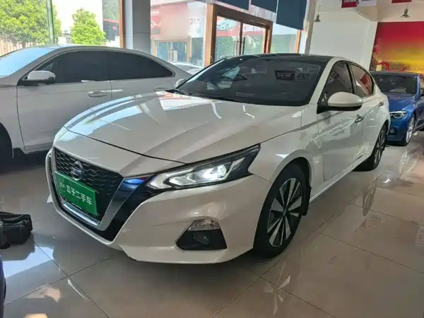 Nissan Teana 2023