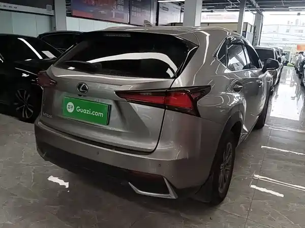 Lexus NX 2021