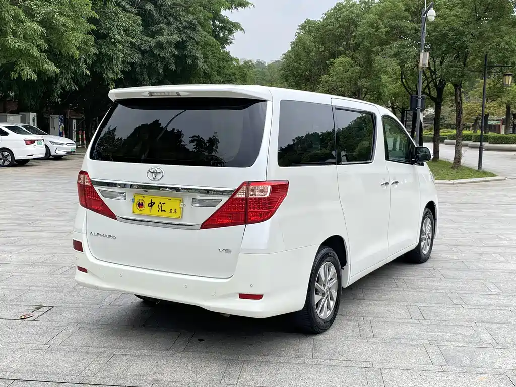 Toyota Alphard 2012 — фото 7