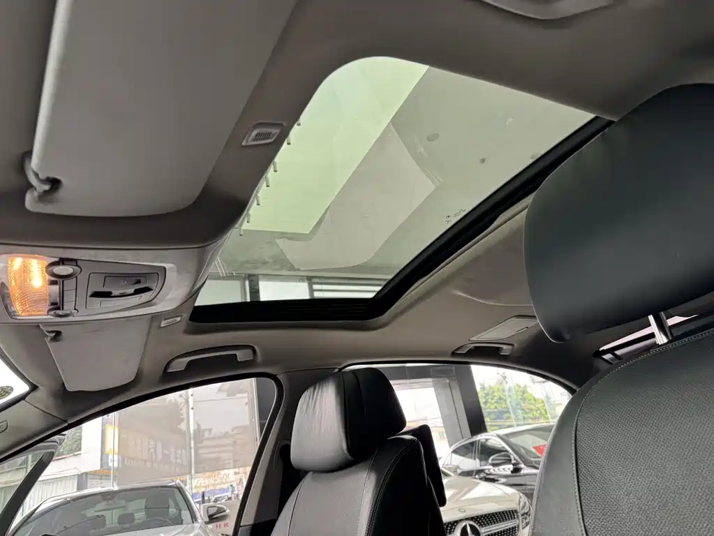 BMW 5 Series 2015 — фото 21