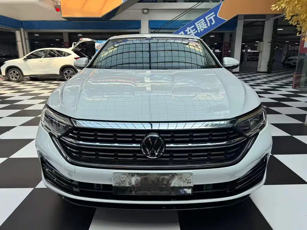 Volkswagen Sagitar 2022