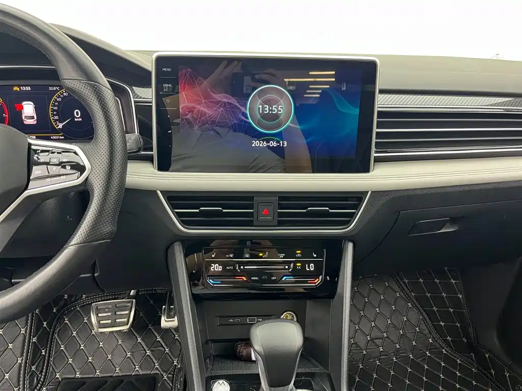 Volkswagen Tiguan L 2023 — фото 12