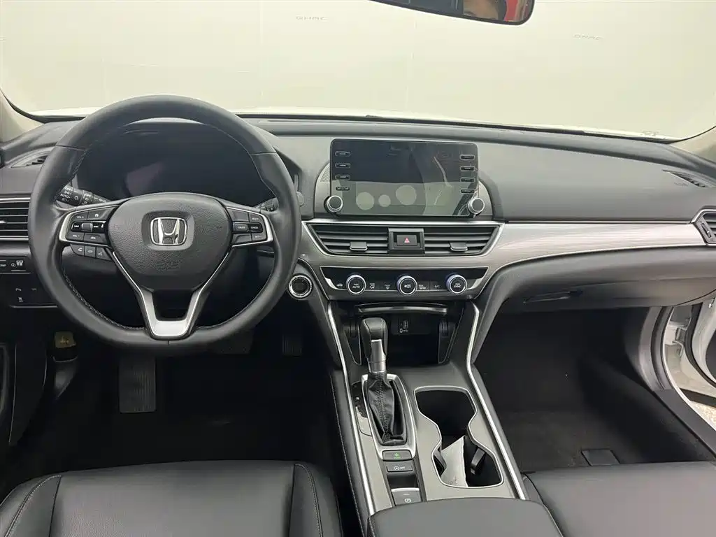 Honda Accord 2020 — фото 7