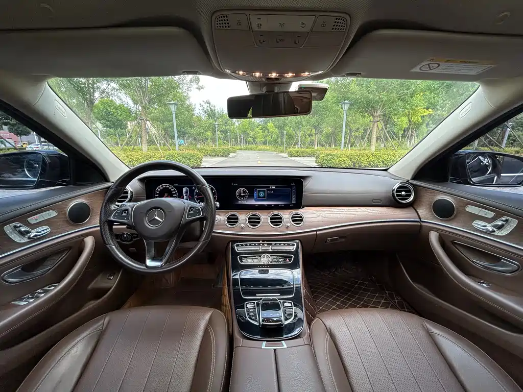 Mercedes-Benz E-Class 2017 — фото 13