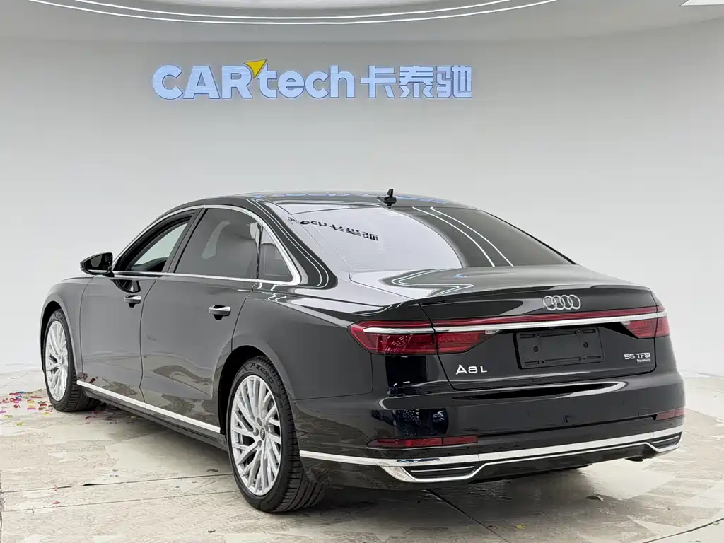 Audi A8 2021 — фото 4