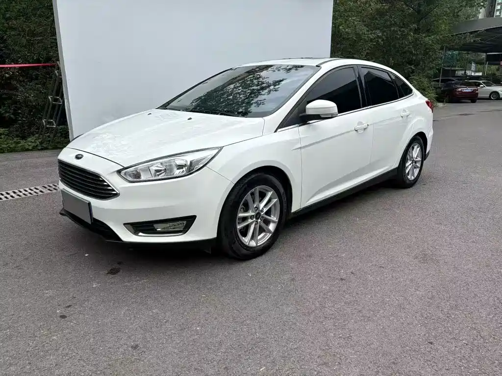 Ford Focus 2017 — фото 2