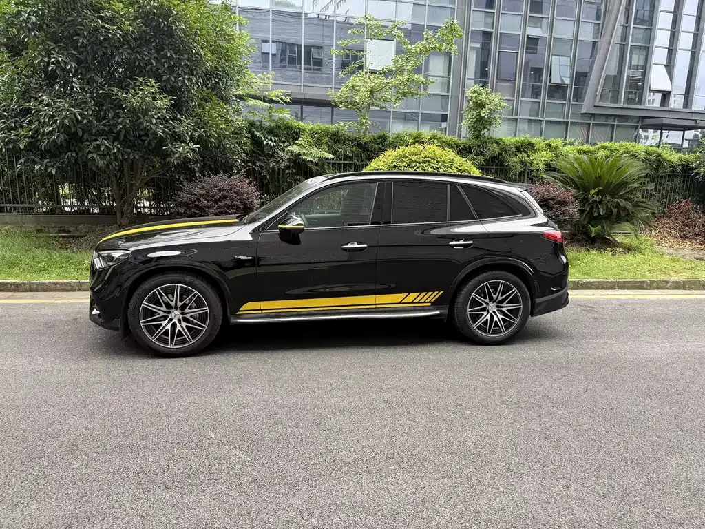 Mercedes-Benz GLC AMG 2025 — фото 7