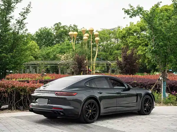 Porsche Panamera 2018