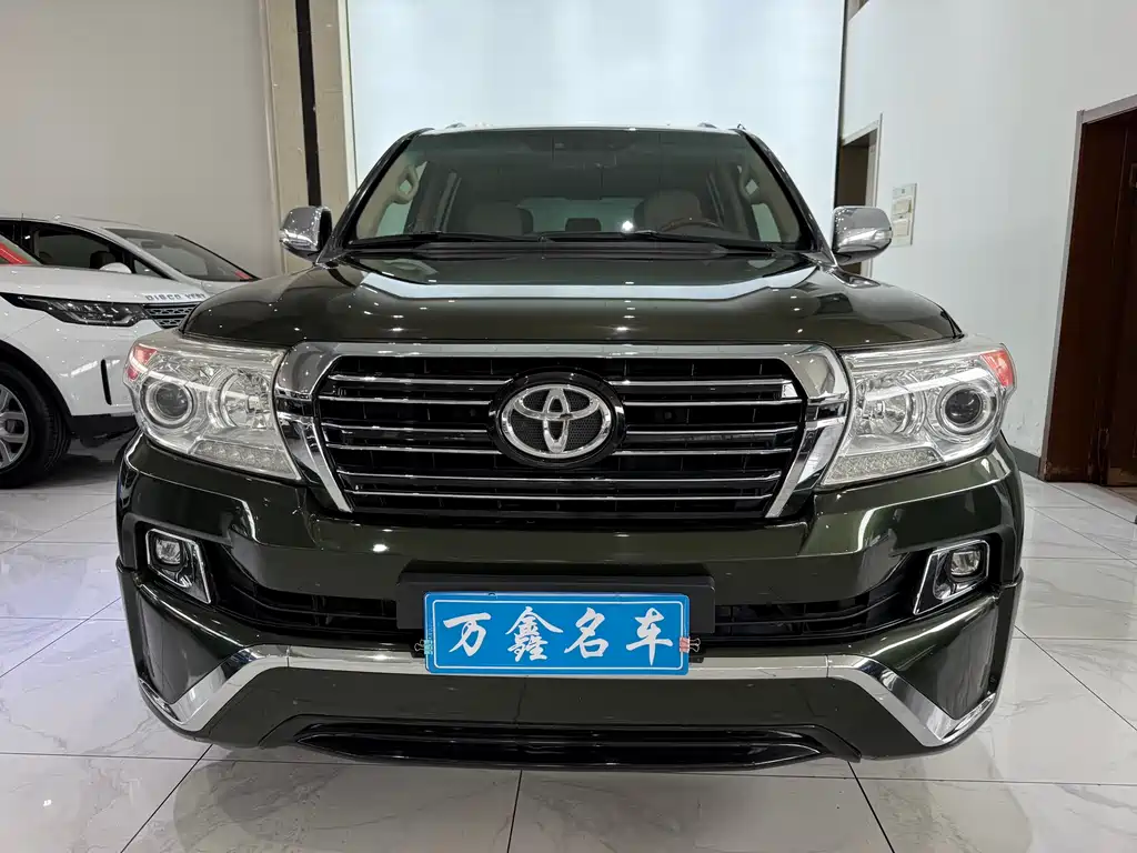 Toyota Land Cruiser 2015 — фото 2