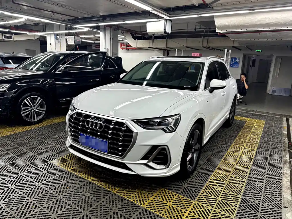 Audi Q3 2021
