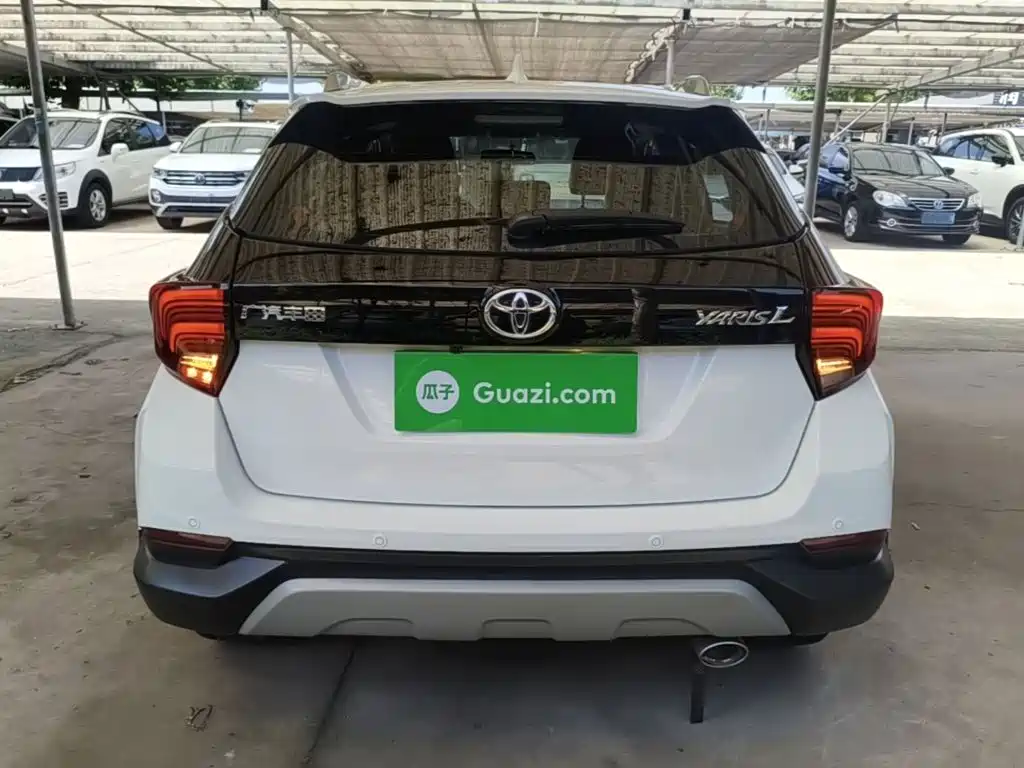 Toyota Yaris L 2022