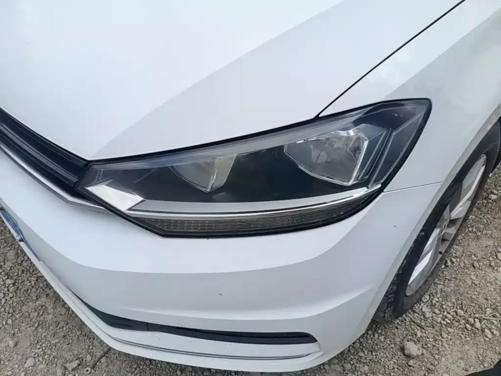 Volkswagen Touran 2016 — фото 24