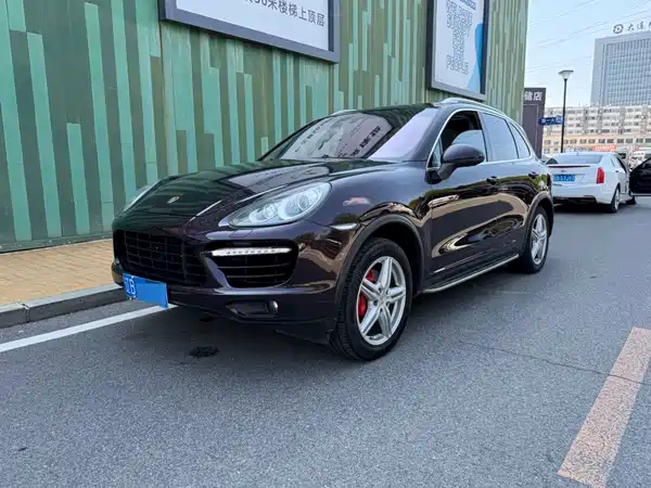 Porsche Cayenne 2011
