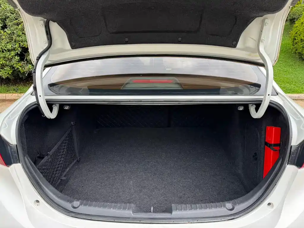 Mazda 3 Axela 2018 — фото 18