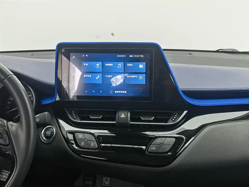 Toyota C-HR 2023 — фото 12