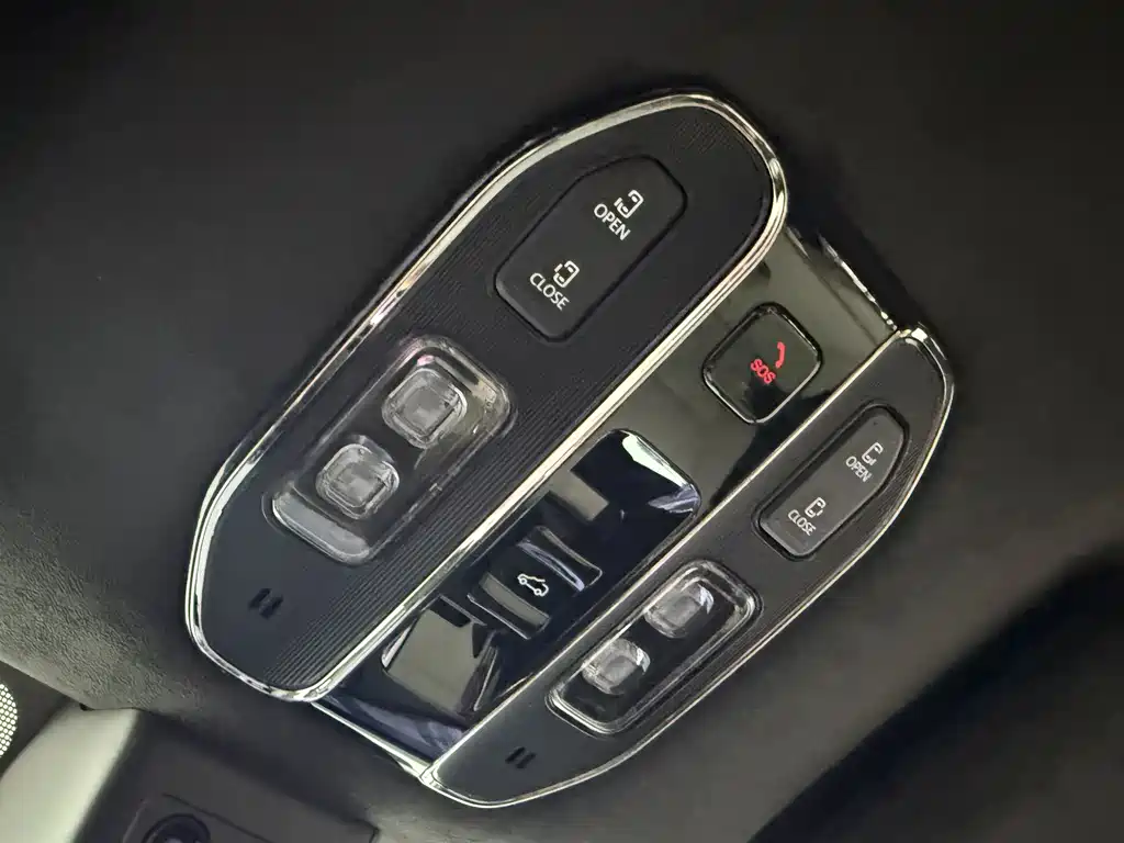GAC Motor Trumpchi M8 2023 — фото 8
