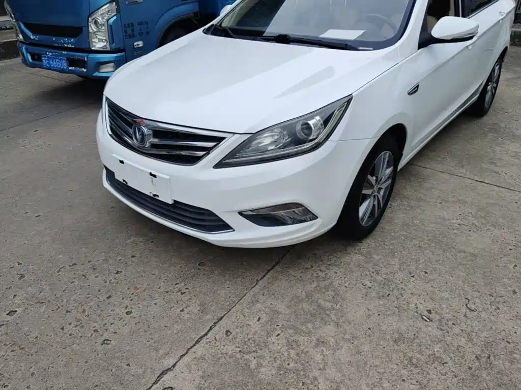 Changan Eado 2016 — фото 24