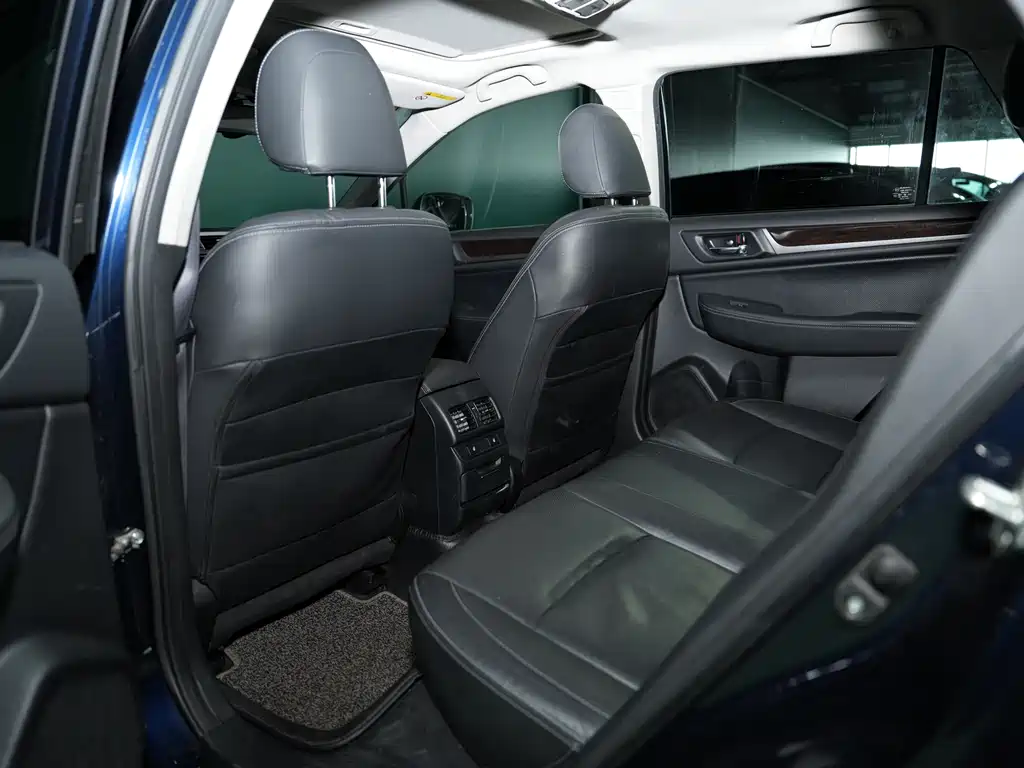 Subaru Outback 2015 — фото 22