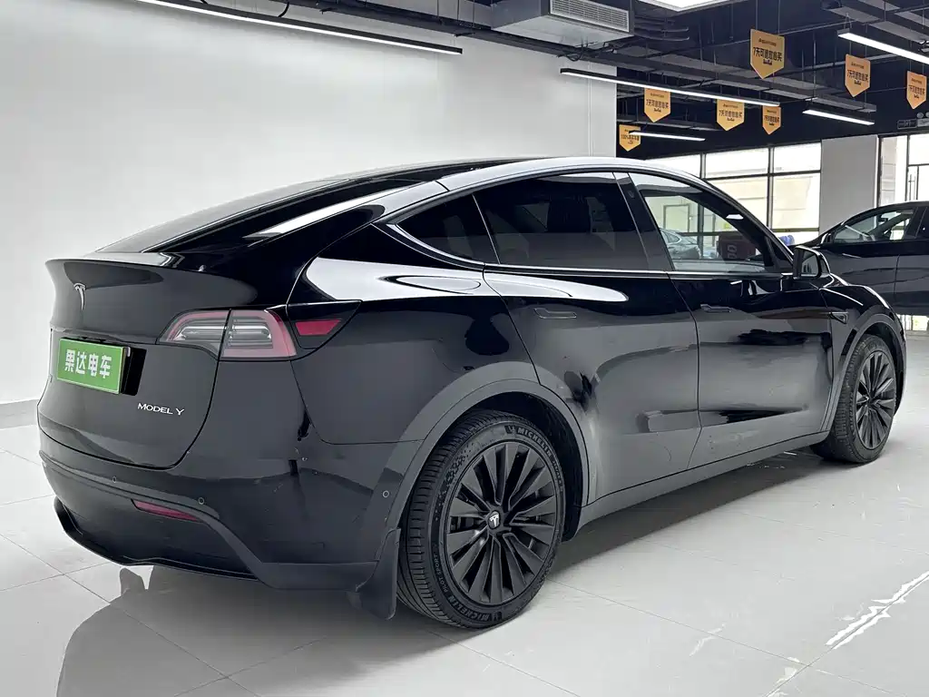 Tesla Model Y 2022 — фото 5