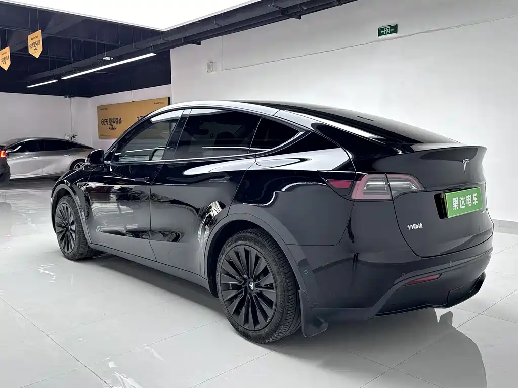 Tesla Model Y 2022 — фото 8
