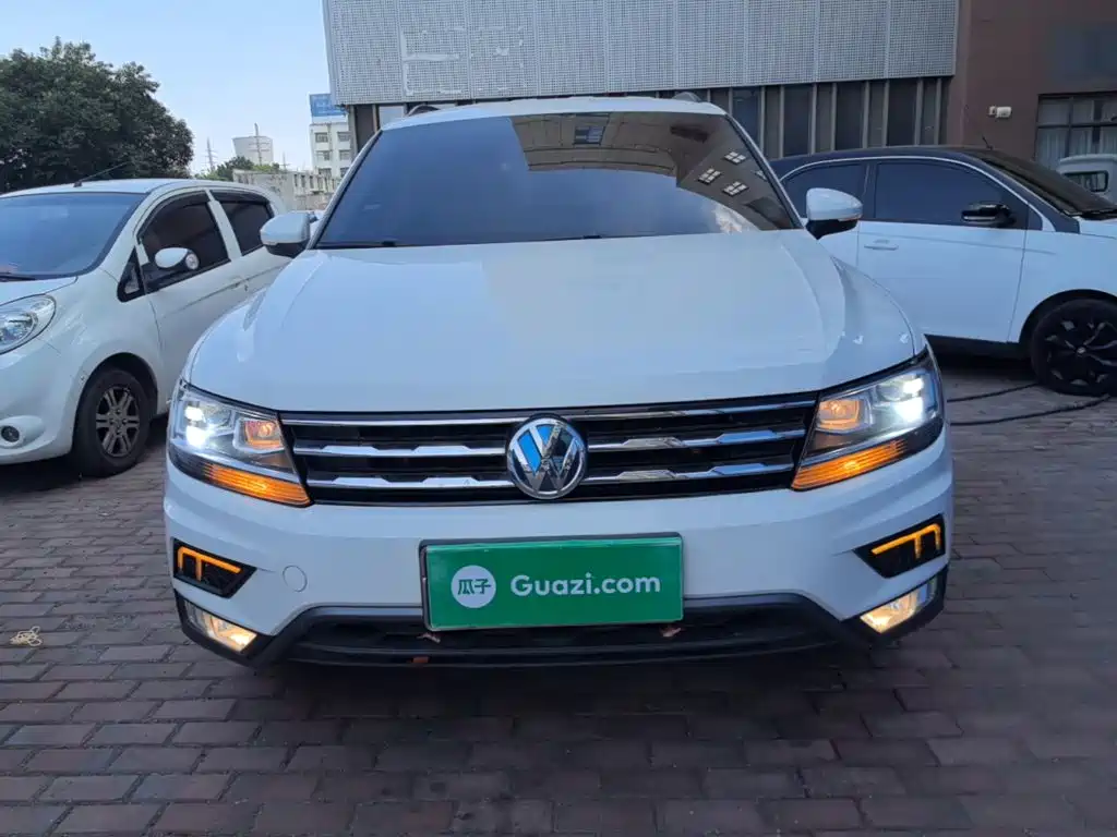 Volkswagen Tiguan L 2017 — фото 3
