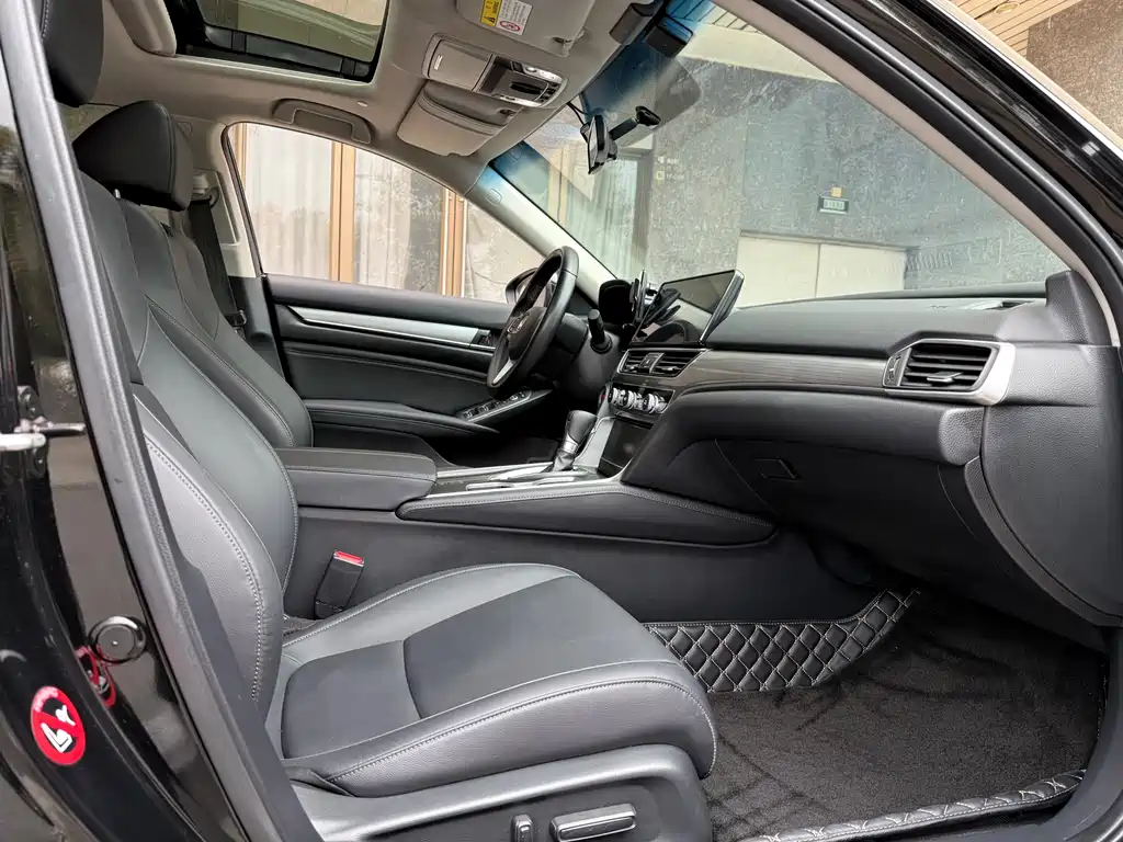 Honda Accord 2022 — фото 12
