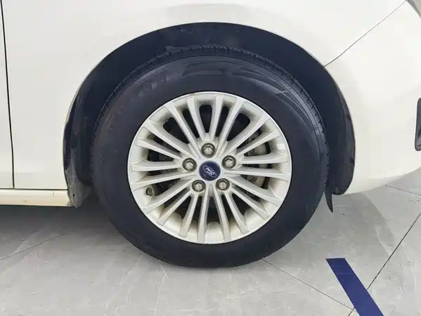 Ford Escort 2016