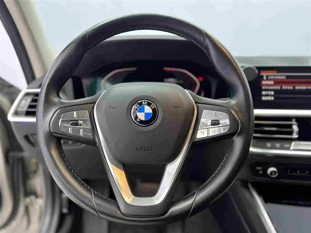 BMW 3 Series 2019 — фото 12