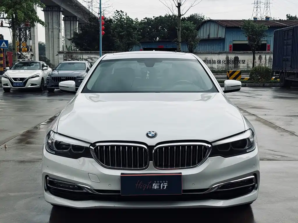 BMW 5 Series 2018 — фото 2
