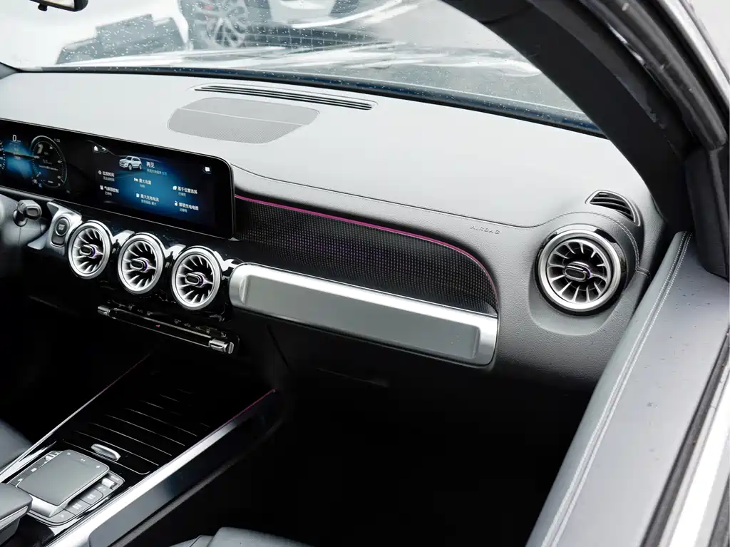 Mercedes-Benz EQB 2023 — фото 15