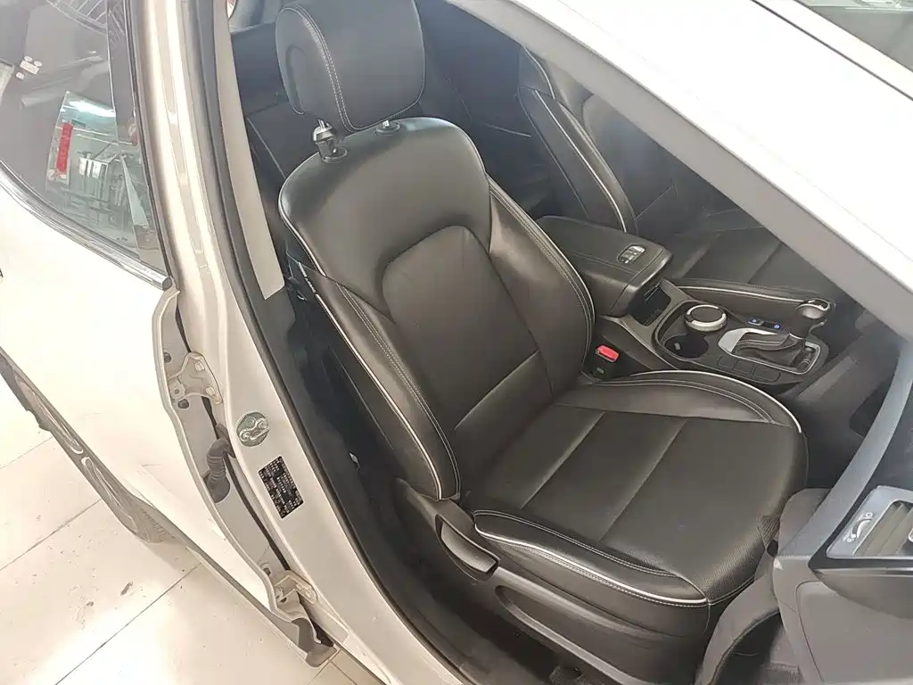 Hyundai Santa Fe 2017 — фото 25