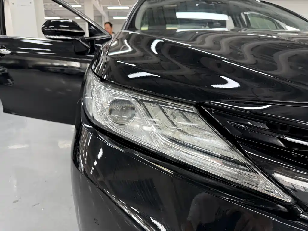 Toyota Camry 2020 — фото 15