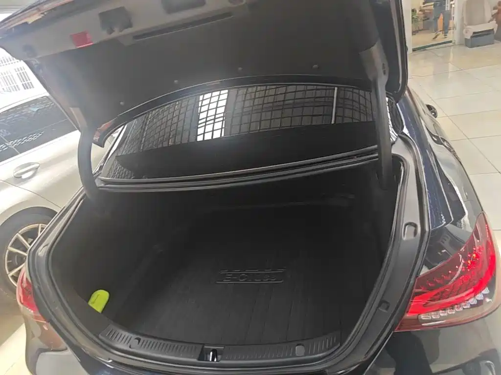 Mercedes-Benz E-Class 2021 — фото 19
