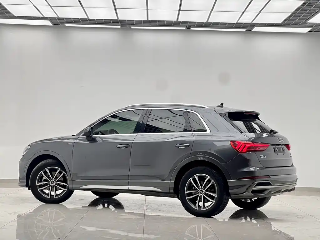 Audi Q3 2022 — фото 15