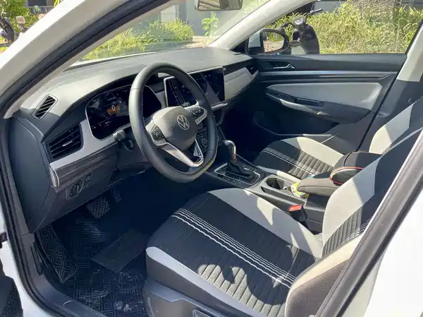 Volkswagen Bora 2023