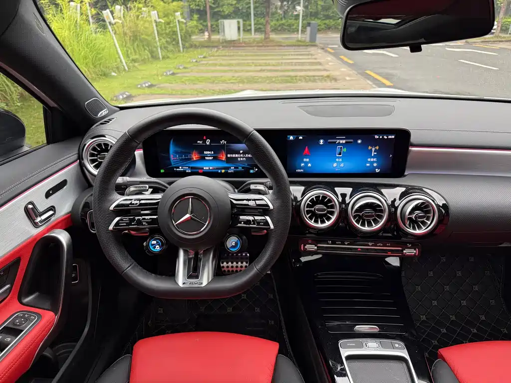 Mercedes-Benz A-Class AMG 2024 — фото 18