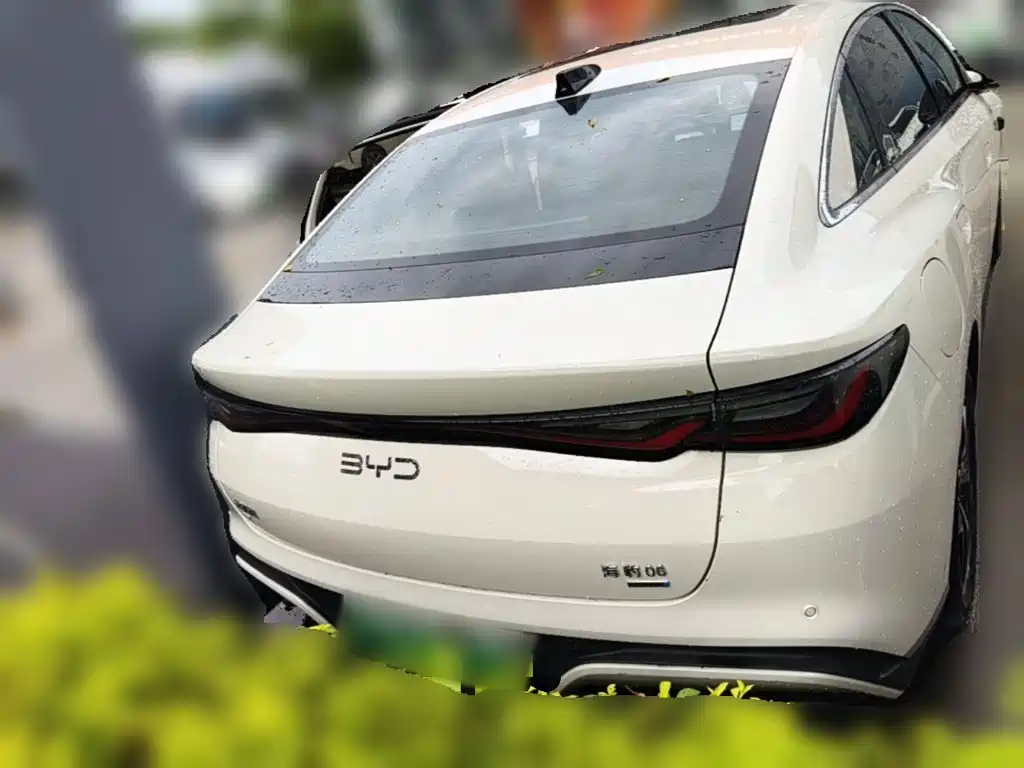 BYD Seal 06 2025 — фото 10